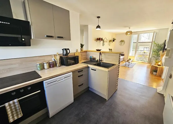 Appartamento Le Bourget, Grand Proche Du Centre *