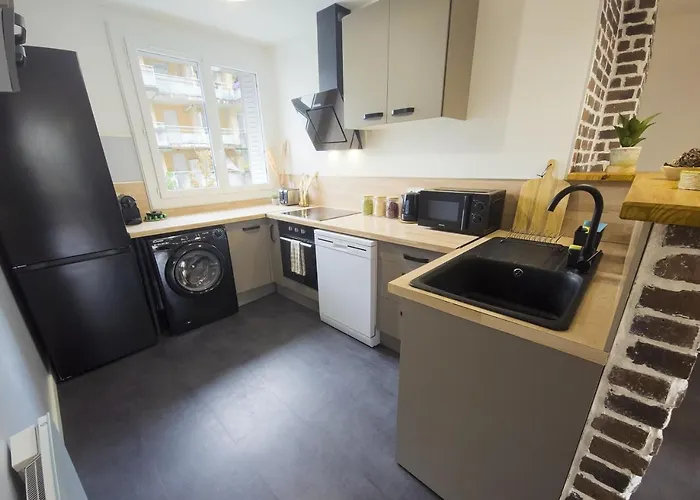 Le Bourget, Grand Proche Du Centre Appartamento