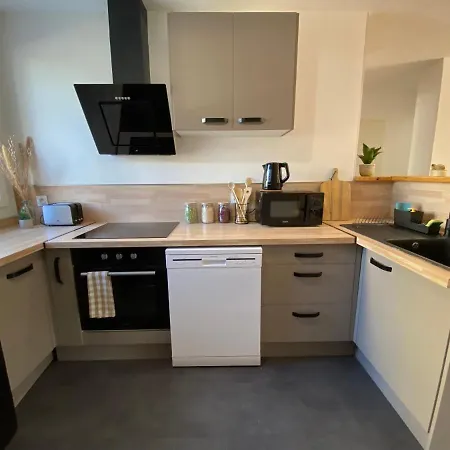 Le Bourget, Grand Proche Du Centre *