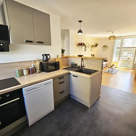 Apartamento Le Bourget, Grand Proche Du Centre *